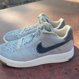 Nike Air breathable athletic shoe